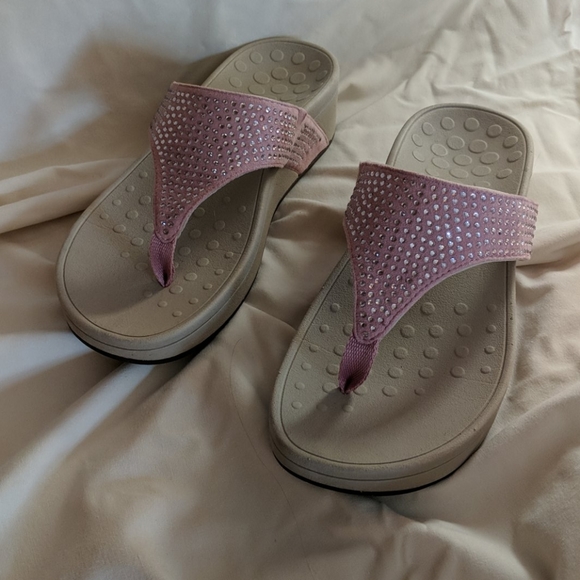 vionic platform flip flops